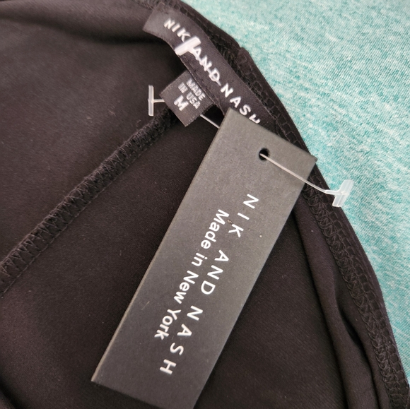 NWT Nik and Nash Black Cold Shoulder with Rhinestone Piece on Shoulder  Size Med - Picture 4 of 7